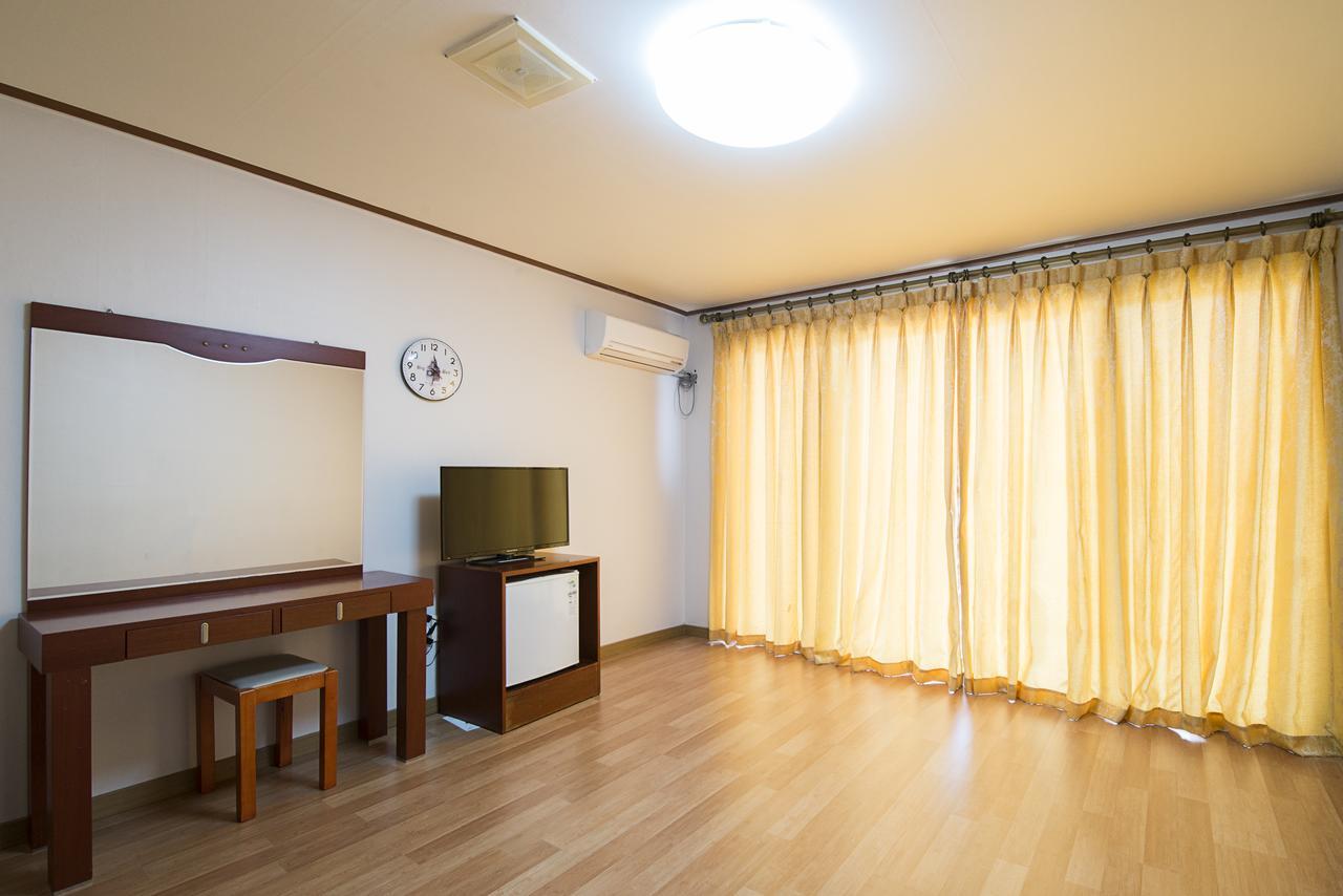 Jeju Youth Hostel Εξωτερικό φωτογραφία