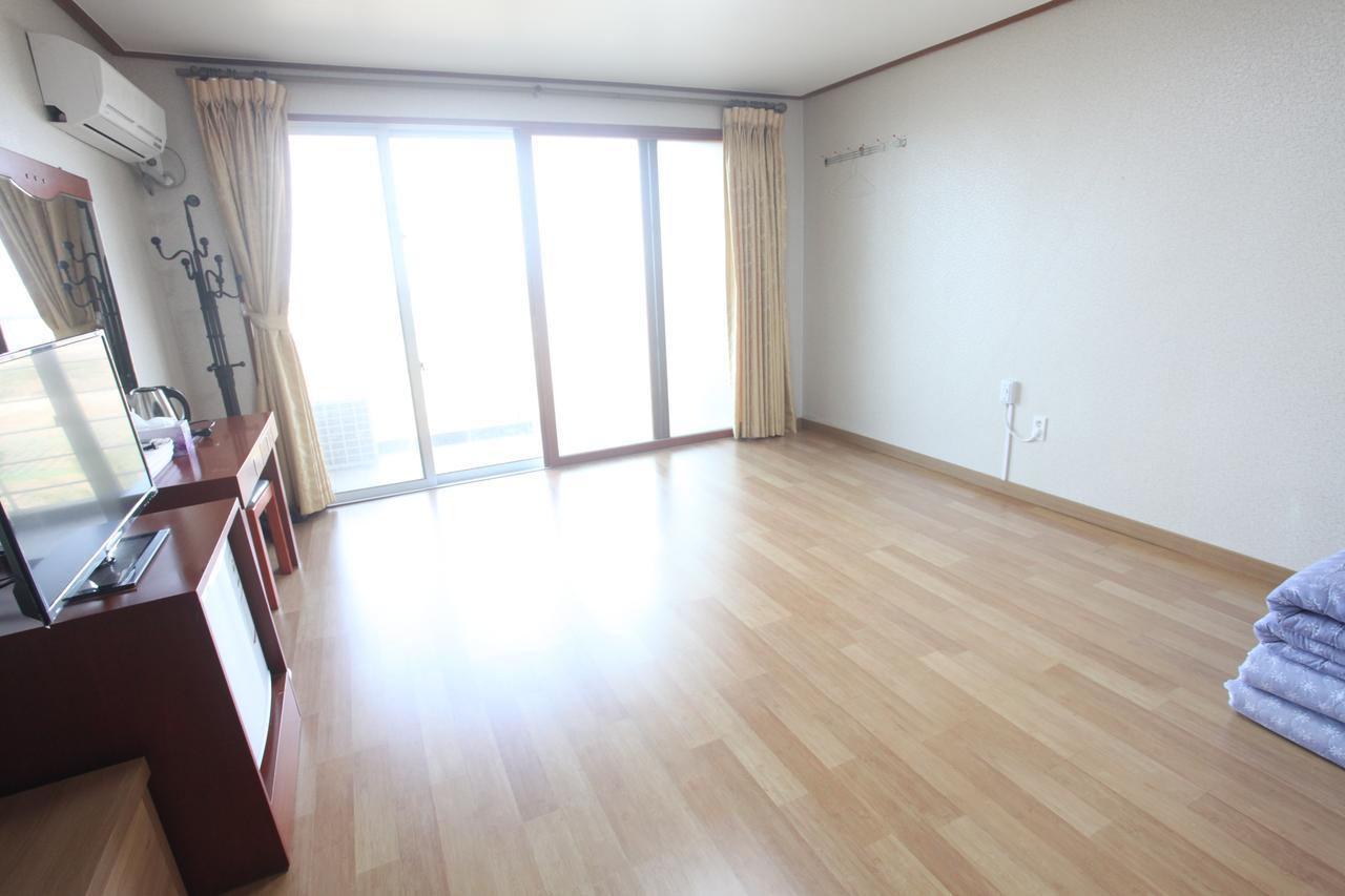 Jeju Youth Hostel Εξωτερικό φωτογραφία